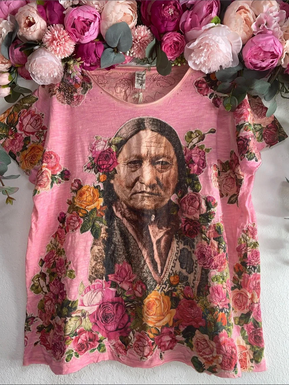 •Magnolia Pearl• <SITTING BULL 1875> T w/ {rose appliqué} |TOP 1535| *azalea* OS